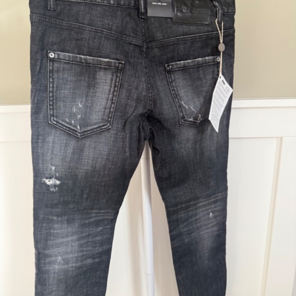 NWT DSquared2 Cool Girl Jeans, Size 6 (Waist 28/29) - Black - Picture 4 of 5